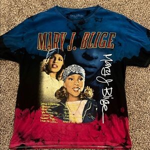 Mary J. Blige Graphic T-Shirt
